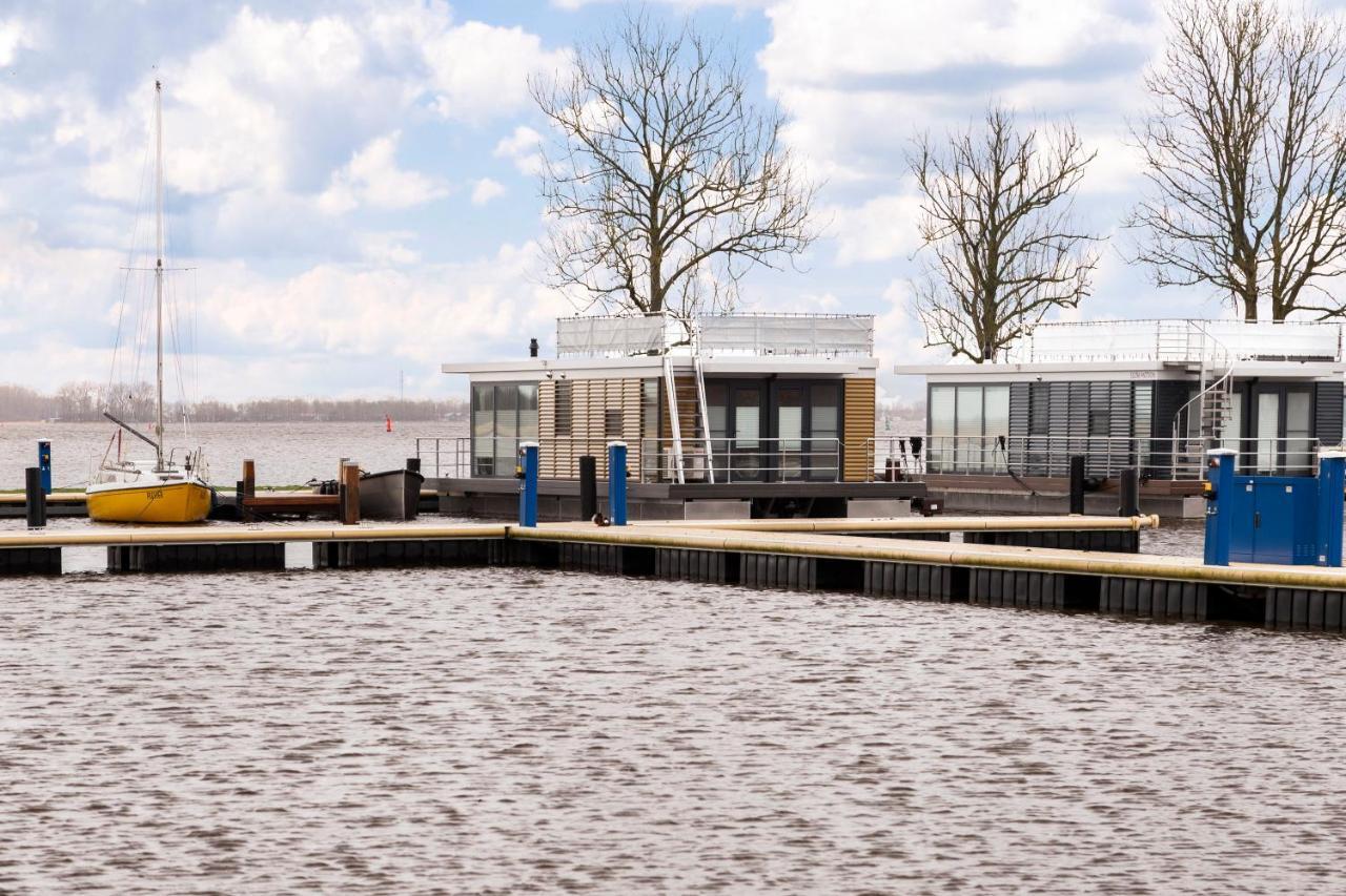 Welcome In - Houseboat 'Elysium' Met Eigen Aanlegsteiger Sneek - Оффінгавір Екстер'єр фото
